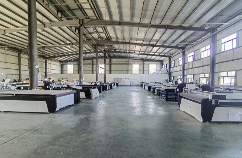 振動(dòng)刀切割機(jī)生產(chǎn)廠(chǎng)家怎么選？實(shí)力廠(chǎng)家選型指南